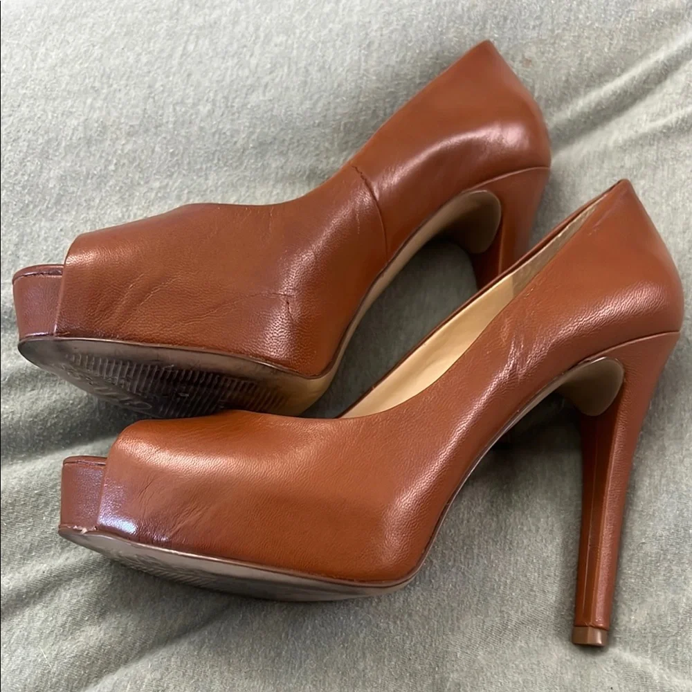 Guess Women's Brown Peep Toe Heels - Picture 6 of 6